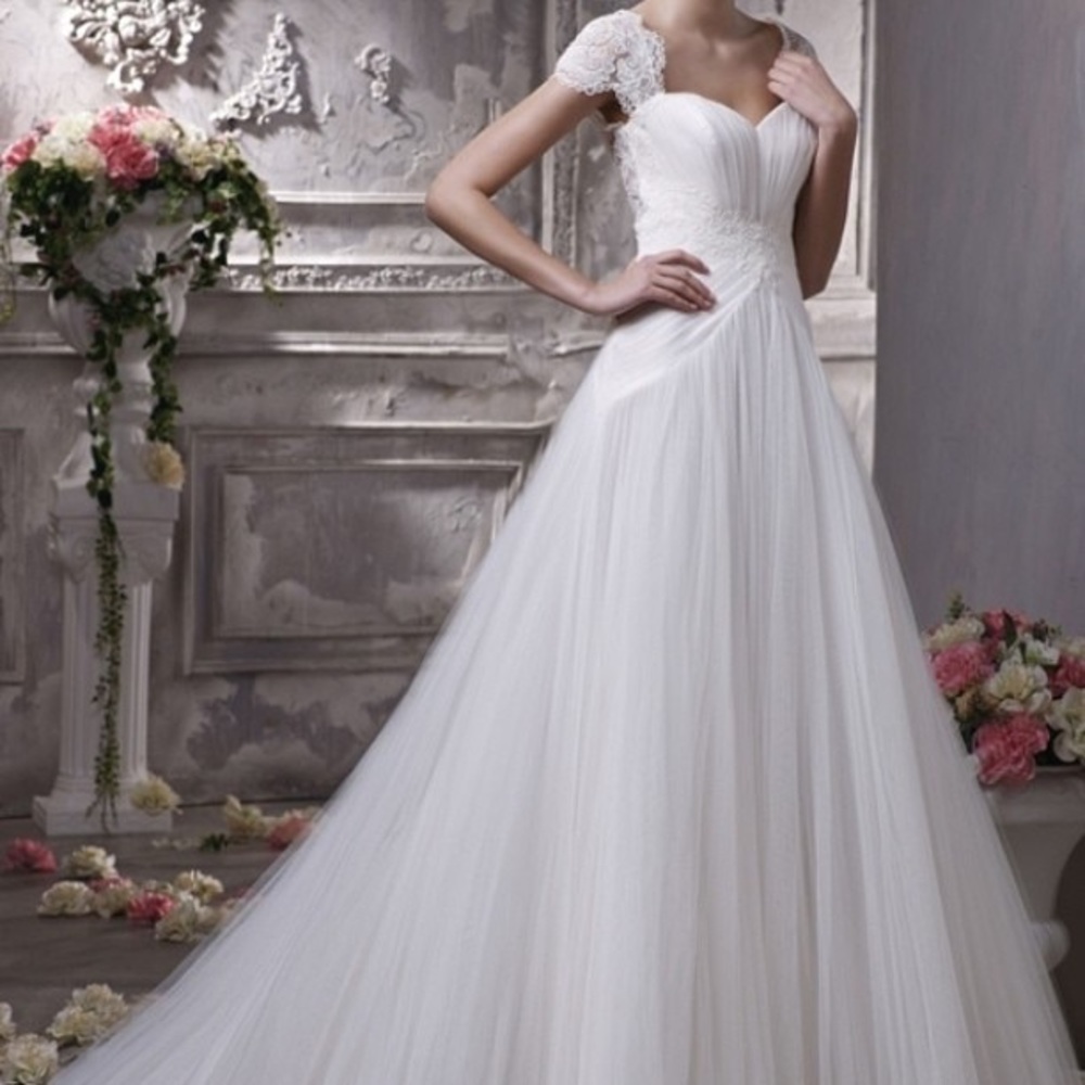 Anjolique bridal gown new with tag